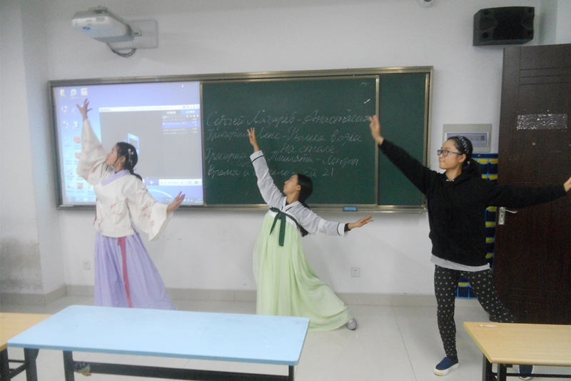 2016-10-27 中哈留学生交流活动 徐仲寅6.jpg